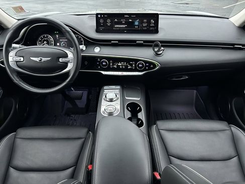 Used 2022 Genesis GV70 2.5T w/ Advanced Package image 12