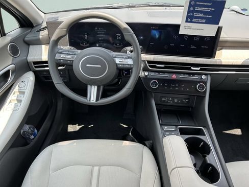 Used 2025 Hyundai Sonata SEL FWD image 18