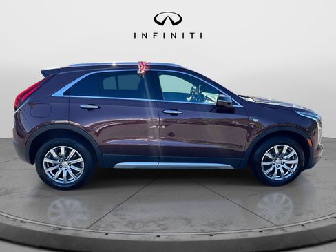 Used 2023 Cadillac XT4 Premium Luxury image 3