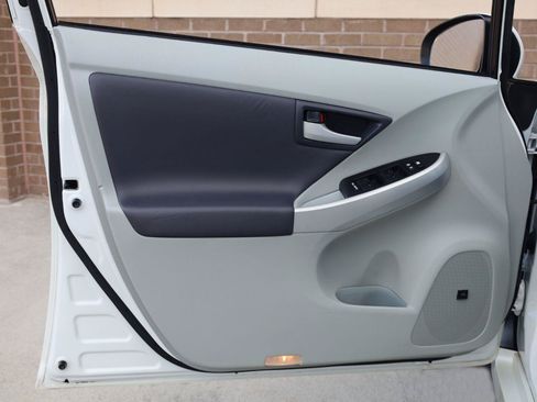Used 2010 Toyota Prius Five FWD image 12