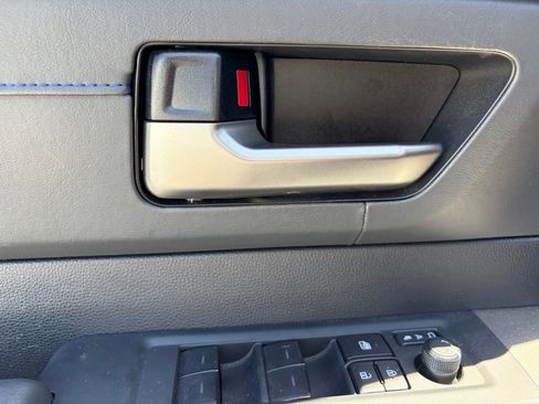 Used 2026 Toyota Sequoia Platinum AWD/4WD image 6