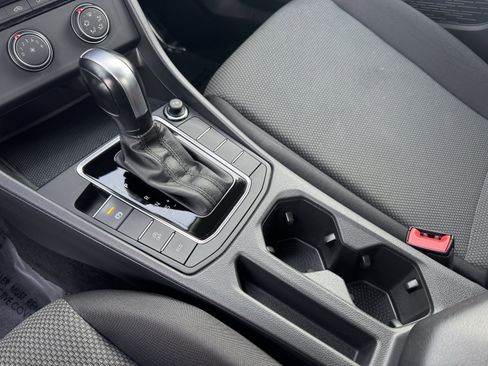 Used 2020 Volkswagen Jetta S image 27