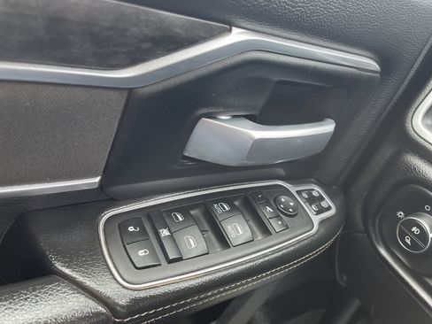 Used 2024 RAM 2500 Big Horn AWD/4WD image 22