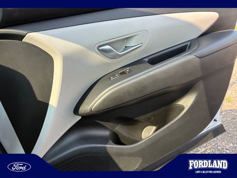 Used 2022 Hyundai Tucson SEL AWD/4WD image 16