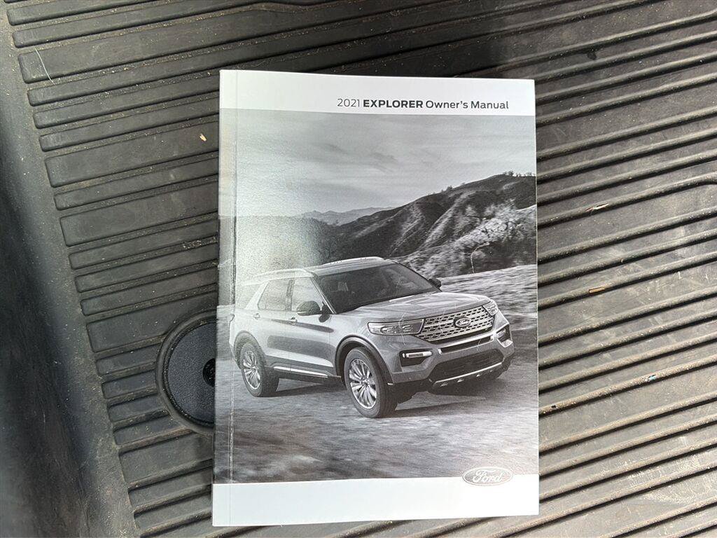 Used 2021 Ford Explorer XLT w/ Equipment Group 202A AWD/4WD image 26