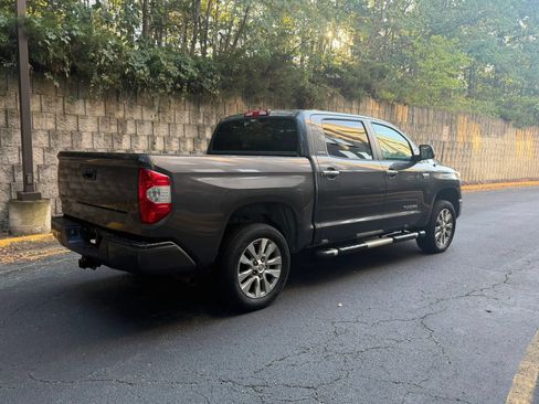 Used 2016 Toyota Tundra Limited w/ Limited Premium Package AWD/4WD image 6