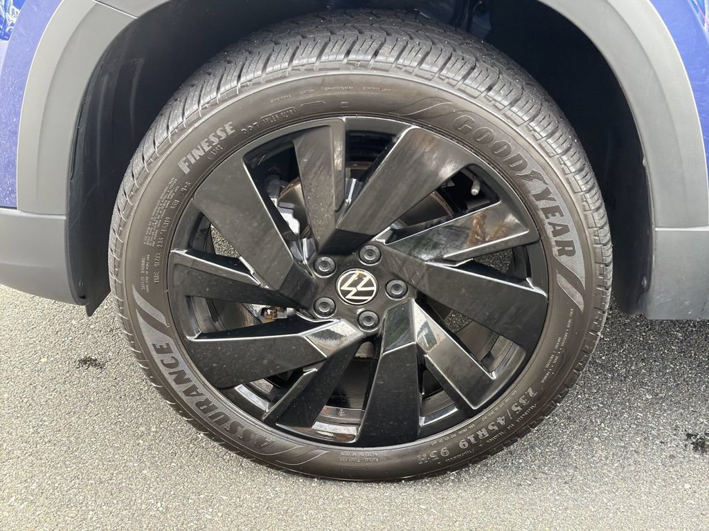 Used 2024 Volkswagen Taos SEL AWD/4WD image 10