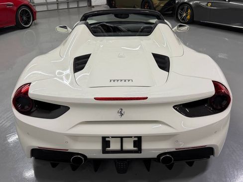 Used 2019 Ferrari 488 Spider RWD image 21