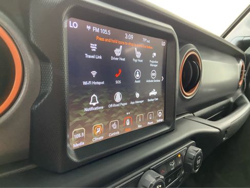 Used 2023 Jeep Gladiator Mojave w/ Cold Weather Group image 28