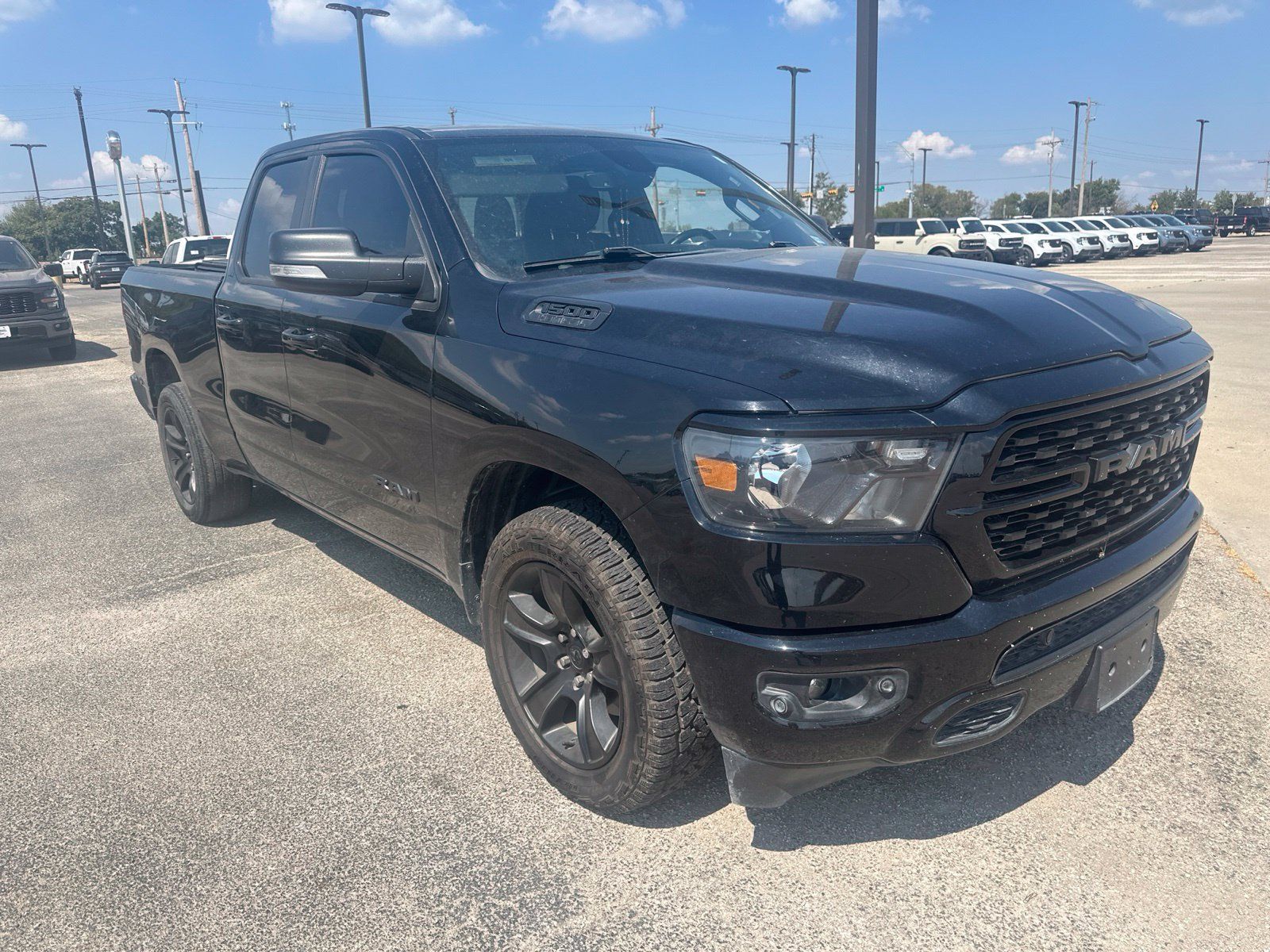 Used 2022 RAM 1500 Lone Star w/ Night Edition RWD image 3