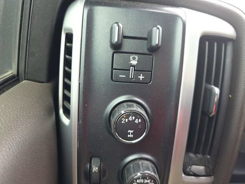 Used 2019 GMC Sierra 2500 SLT w/ Duramax Plus Package AWD/4WD image 18