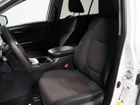 Certified 2024 Toyota RAV4 XLE image 27