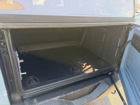 Used 2023 Ford Bronco Badlands image 26