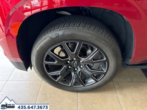 Used 2024 Chevrolet Tahoe Premier w/ Premium Package AWD/4WD image 8