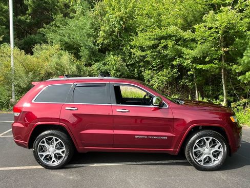 Used 2019 Jeep Grand Cherokee Overland AWD/4WD image 6