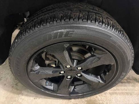 Certified 2023 Jeep Grand Cherokee Altitude image 13