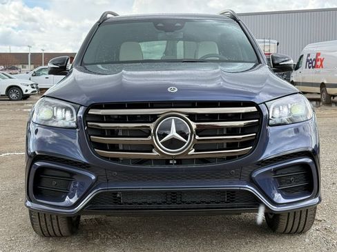 Used 2025 Mercedes-Benz GLS 450 4MATIC image 43