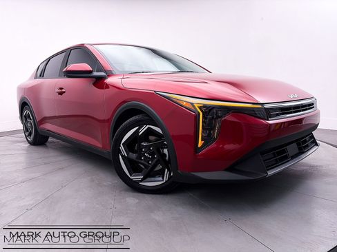 Certified 2025 Kia K4 EX image 1