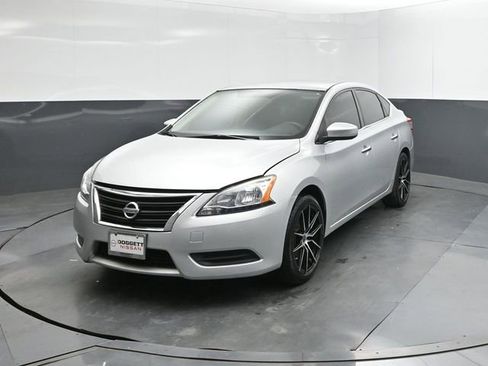 Used 2015 Nissan Sentra S image 29