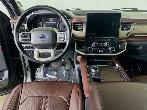 Used 2024 Ford Expedition Limited RWD image 18