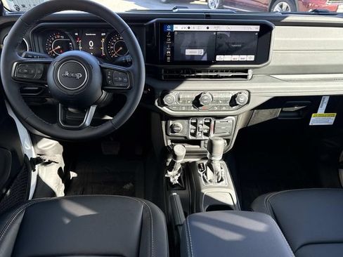 New 2026 Jeep Gladiator Sport AWD/4WD image 3