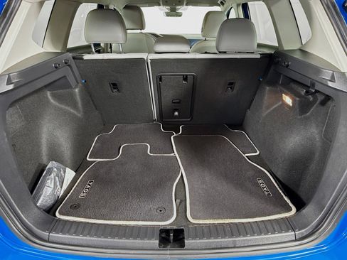 Certified 2023 Volkswagen Taos SE image 24