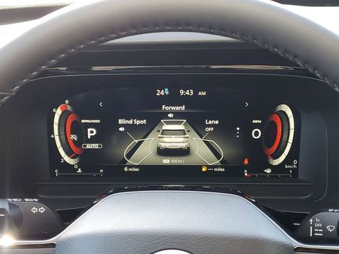 New 2026 Nissan Pathfinder SL image 18