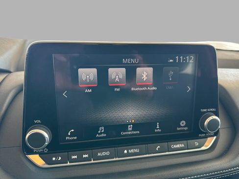 Used 2025 Nissan Rogue SV AWD/4WD image 25