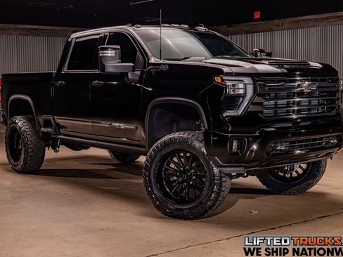 Used 2024 Chevrolet Silverado 2500 High Country w/ Midnight Edition image 1