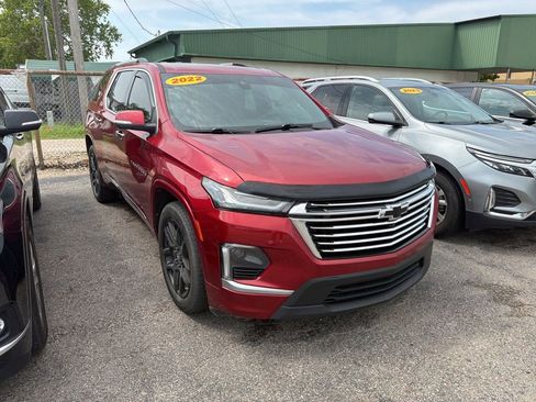 Used 2022 Chevrolet Traverse Premier FWD image 4