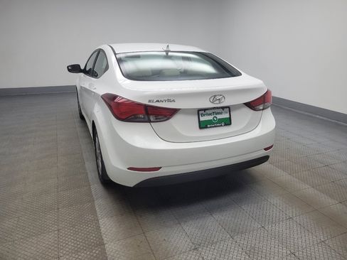 Used 2014 Hyundai Elantra SE w/ Option Group 02 FWD image 5