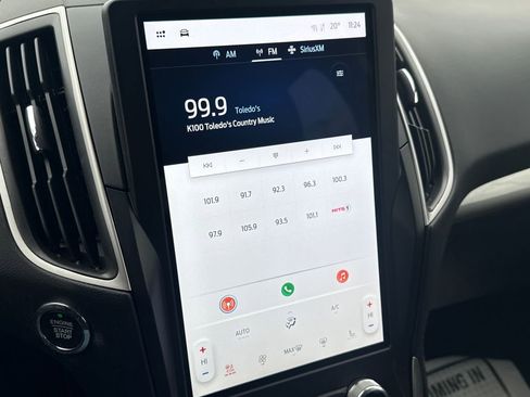 Used 2024 Ford Edge SEL w/ Convenience Package image 36