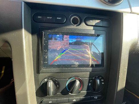 Used 2005 Ford Mustang GT Premium image 15