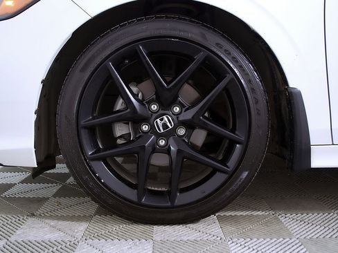 Used 2025 Honda Civic Sport image 11