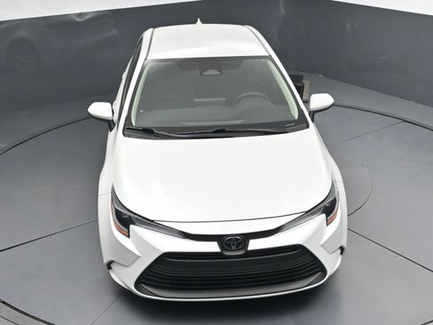Certified 2025 Toyota Corolla LE image 32