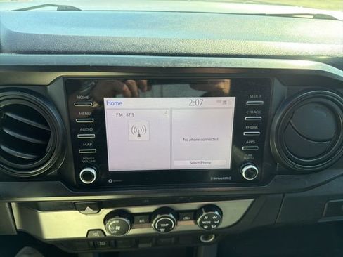 Used 2020 Toyota Tacoma SR RWD image 14