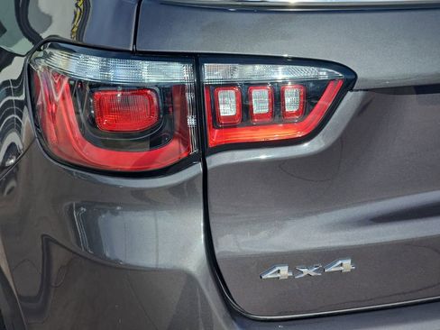 Used 2024 Jeep Compass Limited image 39