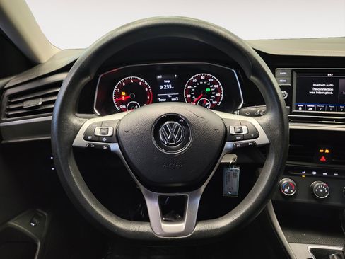 Used 2019 Volkswagen Jetta S image 16