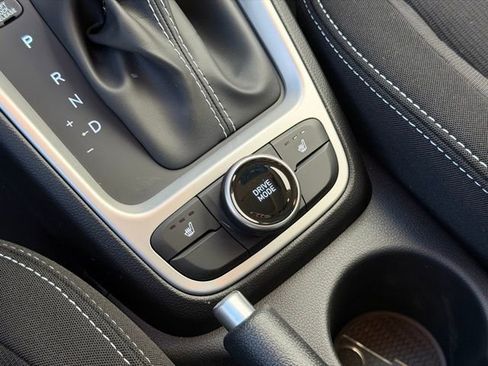 New 2026 Hyundai Venue SEL FWD image 25
