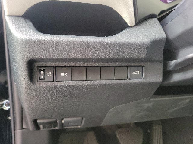 Used 2024 Toyota RAV4 XLE w/ Convenience Package FWD image 16