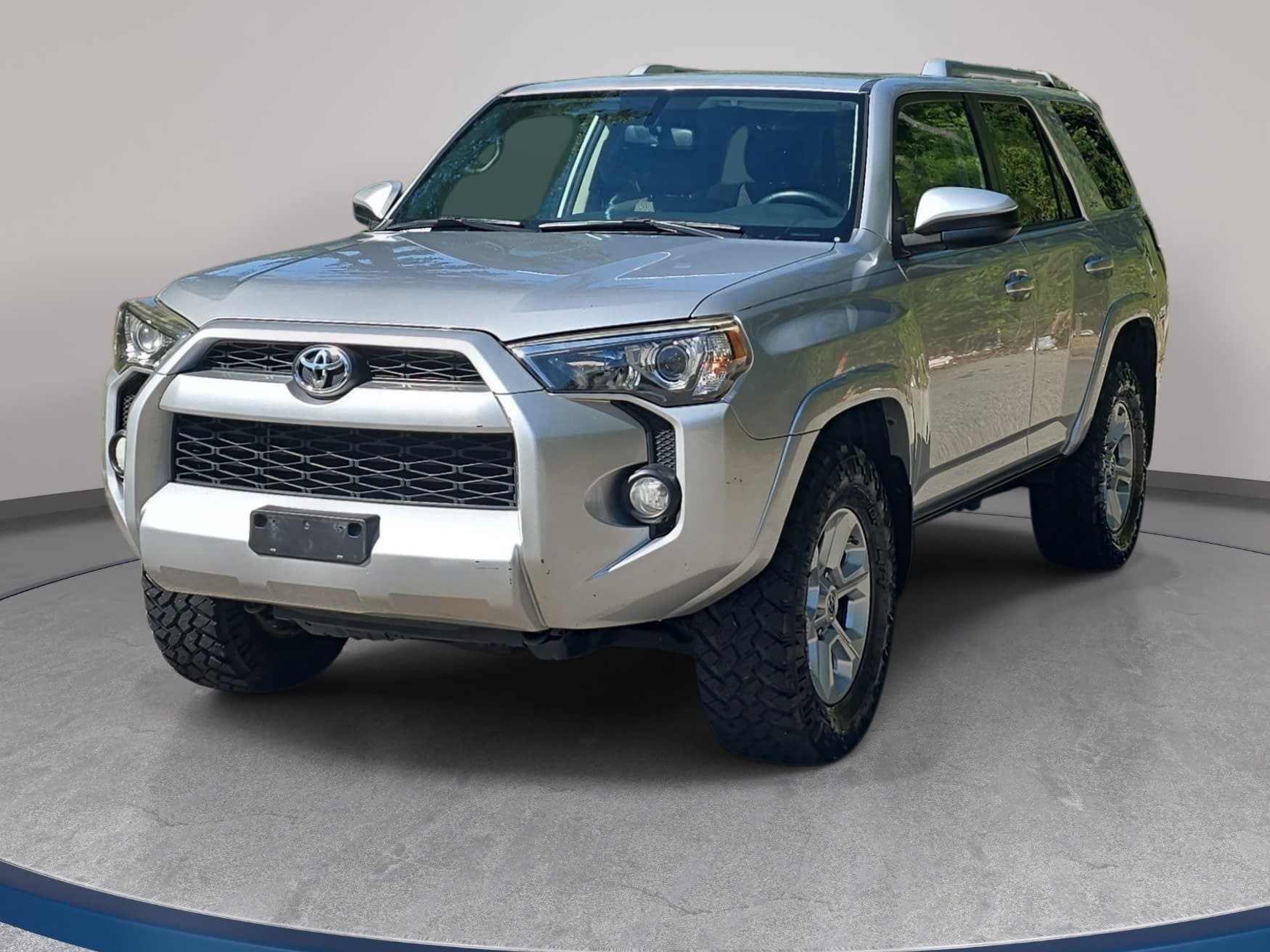 Used 2017 Toyota 4Runner SR5 AWD/4WD image 1
