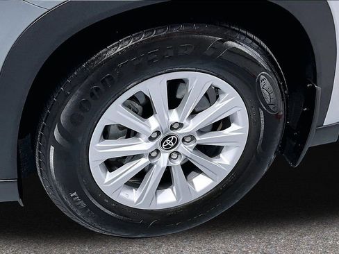 Certified 2025 Toyota Grand Highlander FWD image 32