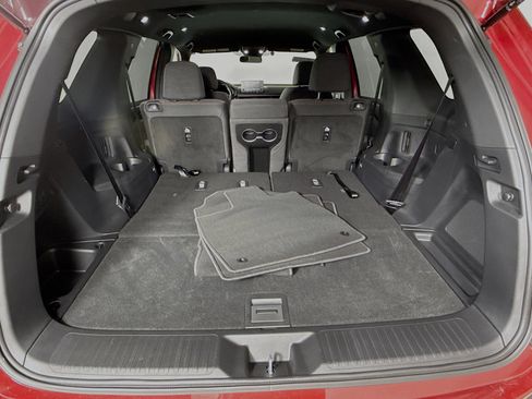 Certified 2025 Honda Pilot Sport image 32