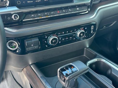 Used 2024 GMC Sierra 1500 SLT w/ SLT Premium Plus Package image 18