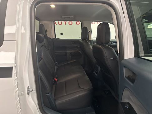 Used 2024 Ford Maverick Lariat w/ Black Appearance Package image 35