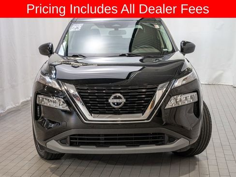 Used 2023 Nissan Rogue SV FWD image 2