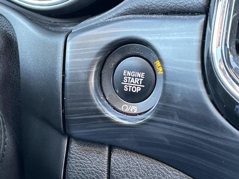 Used 2022 Jeep Grand Cherokee Altitude image 34