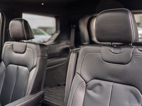 Used 2023 Jeep Grand Cherokee L Overland w/ Rear Seat Video Group I image 28