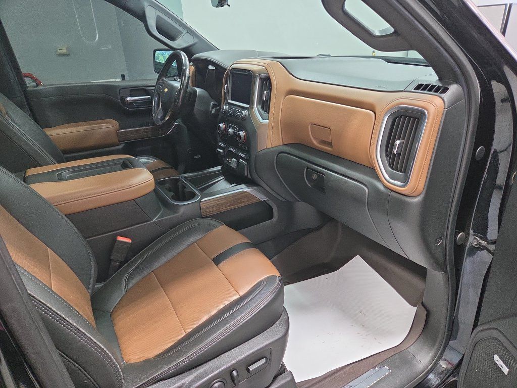 Used 2019 Chevrolet Silverado 1500 High Country w/ Technology Package AWD/4WD image 20