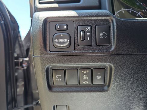 Used 2022 Toyota 4Runner SR5 Premium w/ Moonroof Package RWD image 18